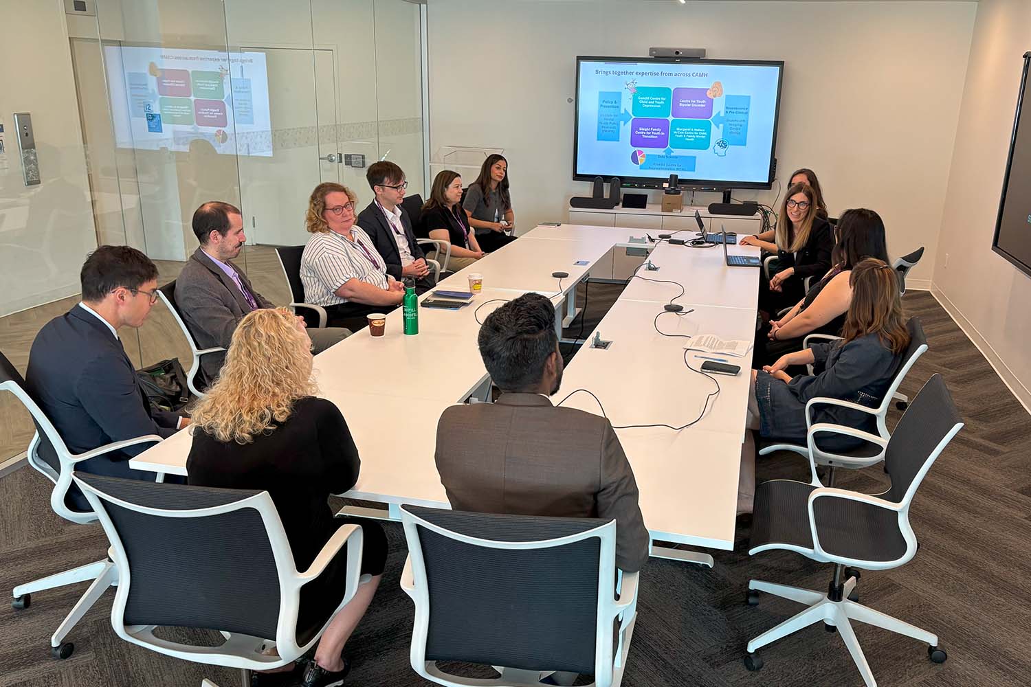 Assistant Minister of Mental Health Vijay Thanigasalam visited CAMH to tour our research