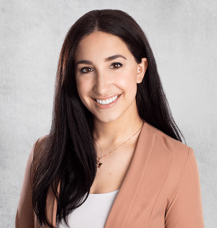 Dr. Carly Albaum